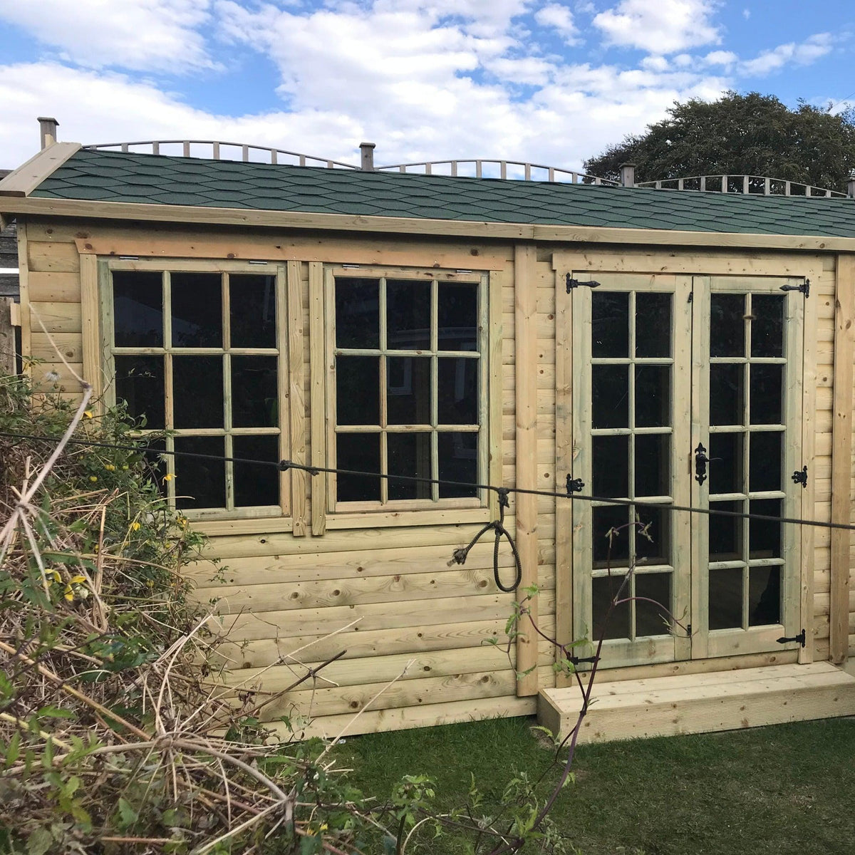 Loglap Cladding On Building Premium 22x125mm Tanalised LogLap Cladding – Durable & Stylish | Layzee ...