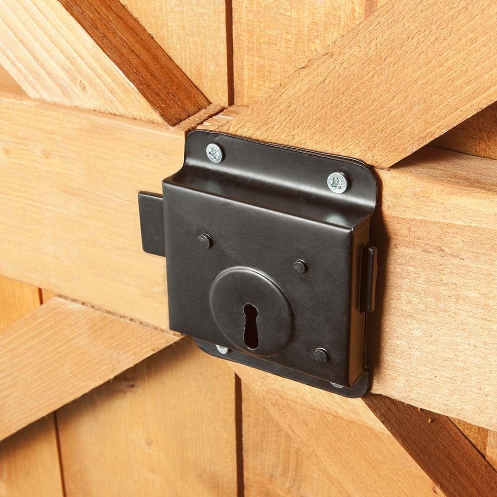 Workshop gate latch detail