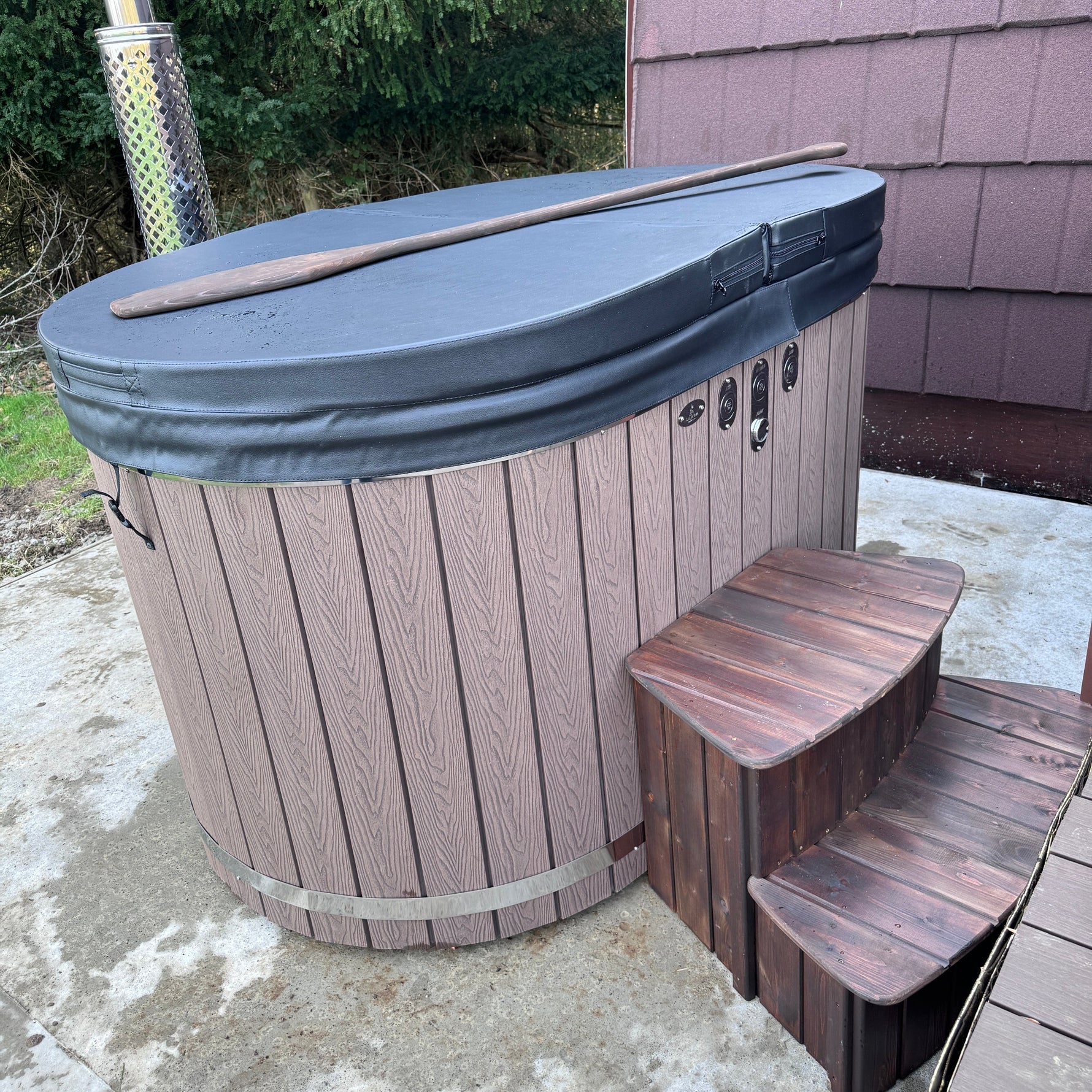 Ofuro wood-fired tub with external heater