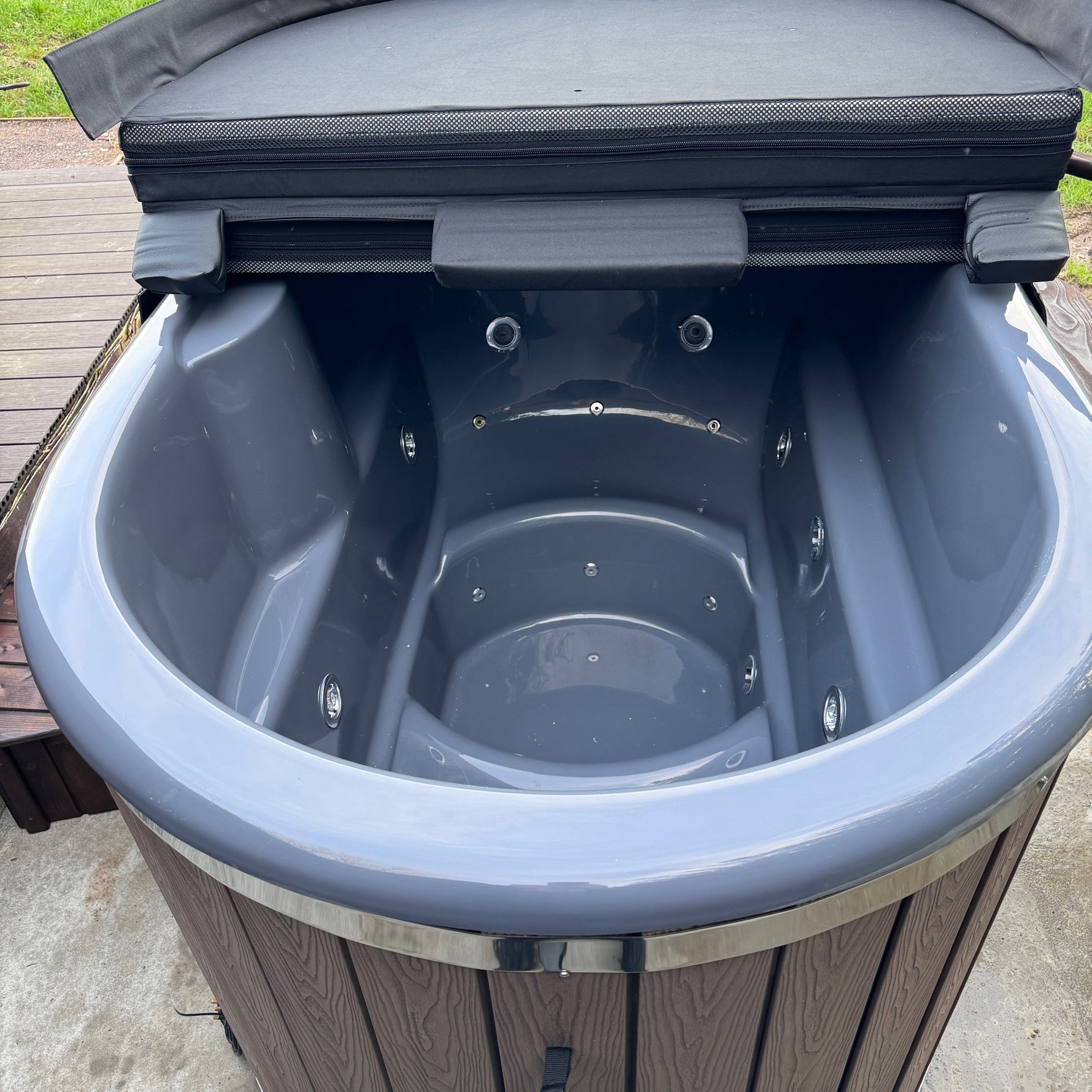 Ofuro wood-fired tub with external heater