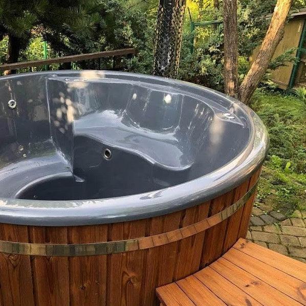 Large 200cm Wood Fired Hot Tub, Integrated Heater, Fibreglass liner.