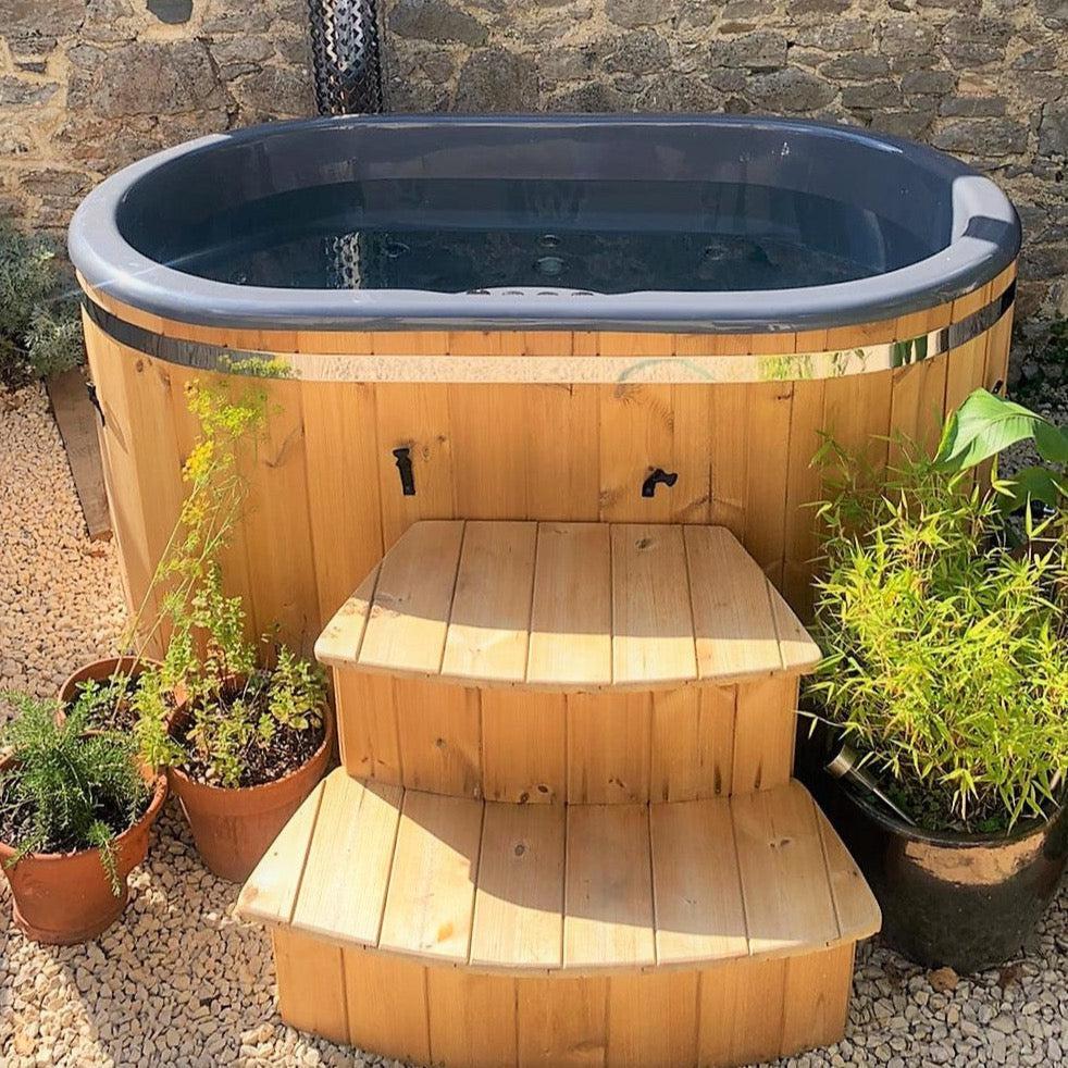 Wood Fired Ofuro Style Hot Tub, Fibreglass/ Liner, for couples.