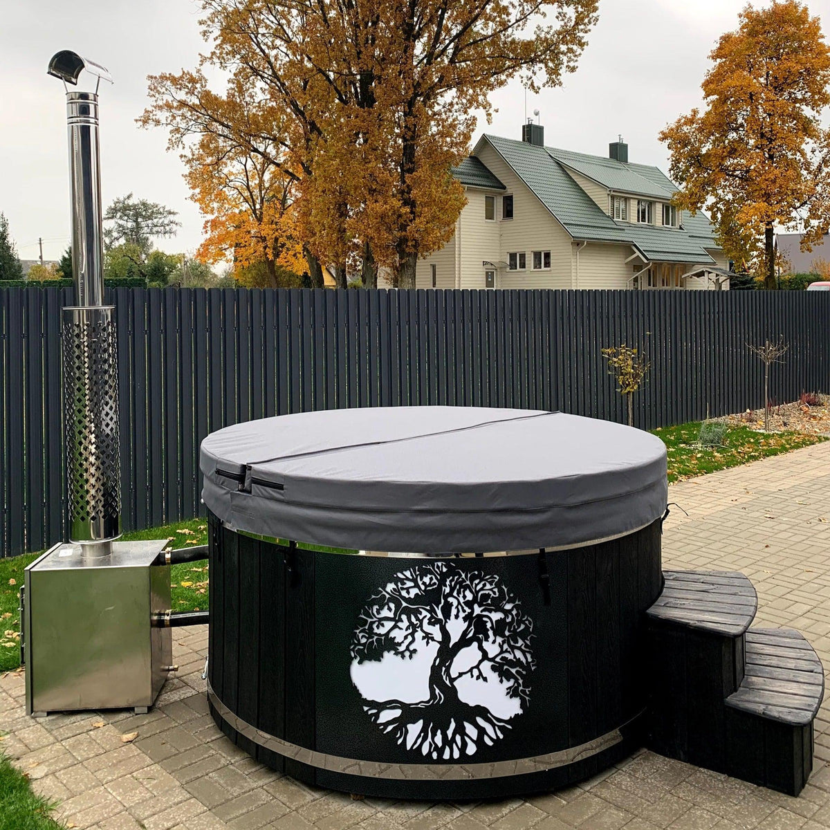 XL 220cm Wood Fired Hot Tub, External Heater, Fibreglass Liner.