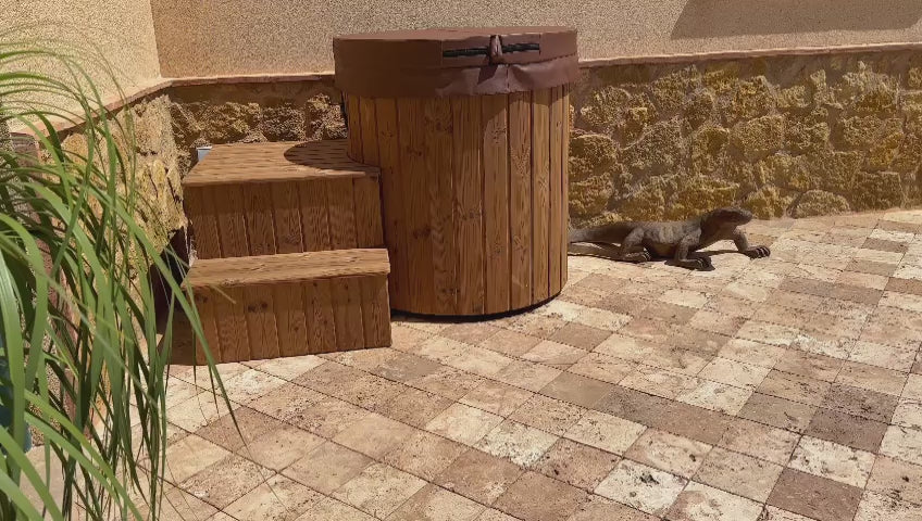 Plunge Pool/ Ice Bath, Fibreglass Liner, Thermowood