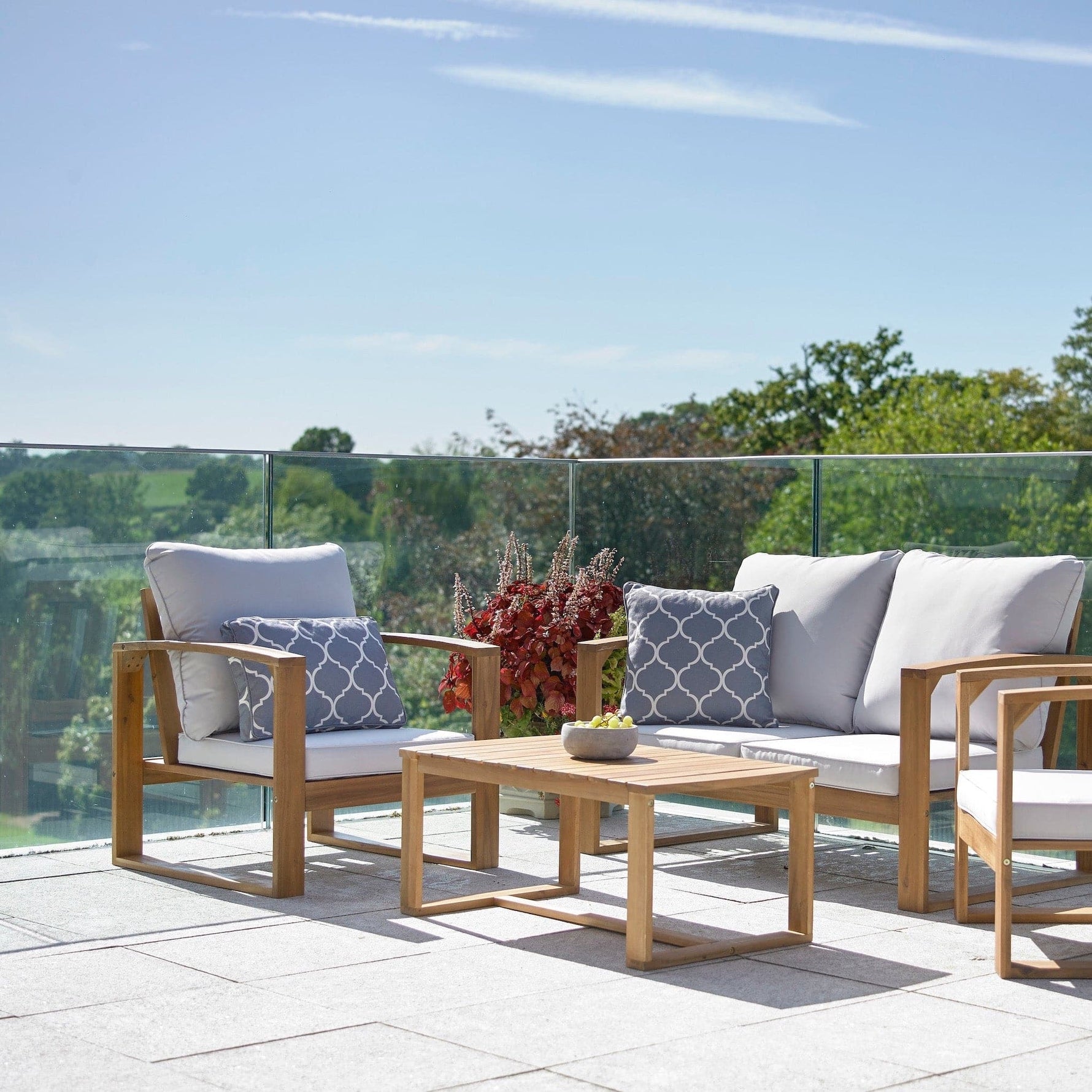 Acacia Hardwood Outdoor Sofa, armchairs & Table Set