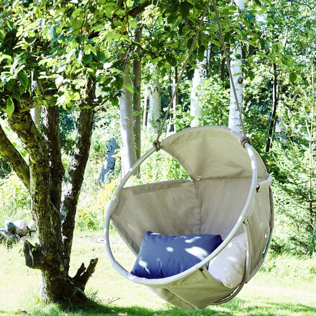 All-weather Cocoon Hang Chair for outdoor use - By Trimm - Real Scandinavian Quality