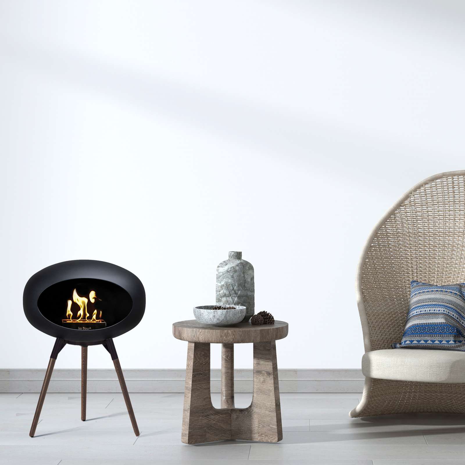 Le Feu Ground Low Bio Fireplace in Black